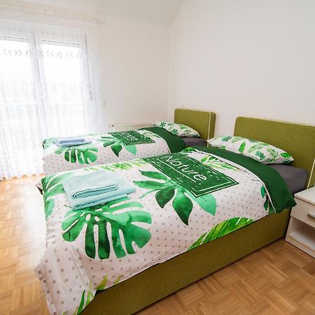 Apartment Zelimlje Skofljica ภายนอก รูปภาพ