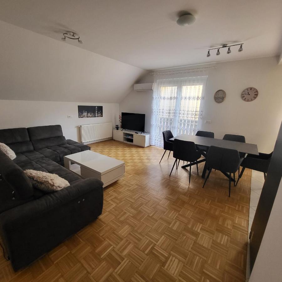 Apartment Zelimlje Skofljica ภายนอก รูปภาพ