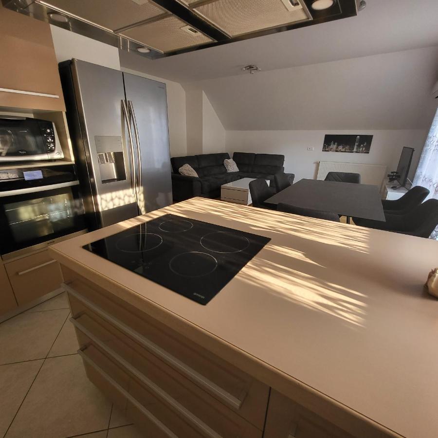 Apartment Zelimlje Skofljica ภายนอก รูปภาพ