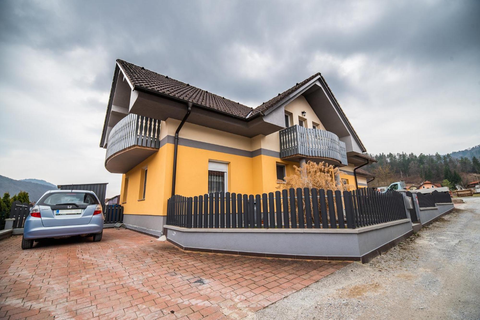 Apartment Zelimlje Skofljica ภายนอก รูปภาพ
