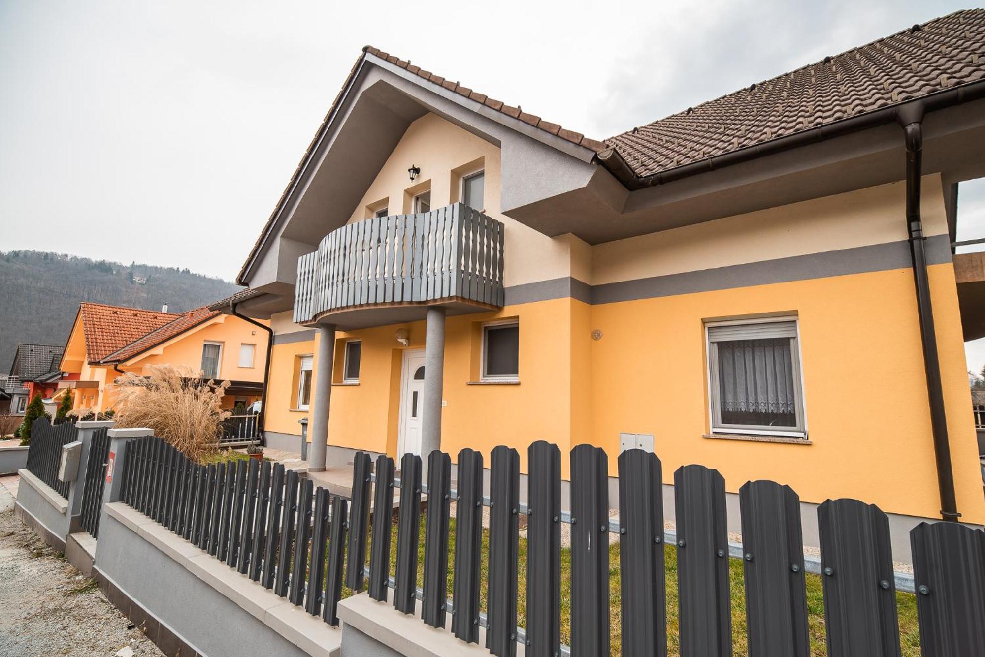 Apartment Zelimlje Skofljica ภายนอก รูปภาพ