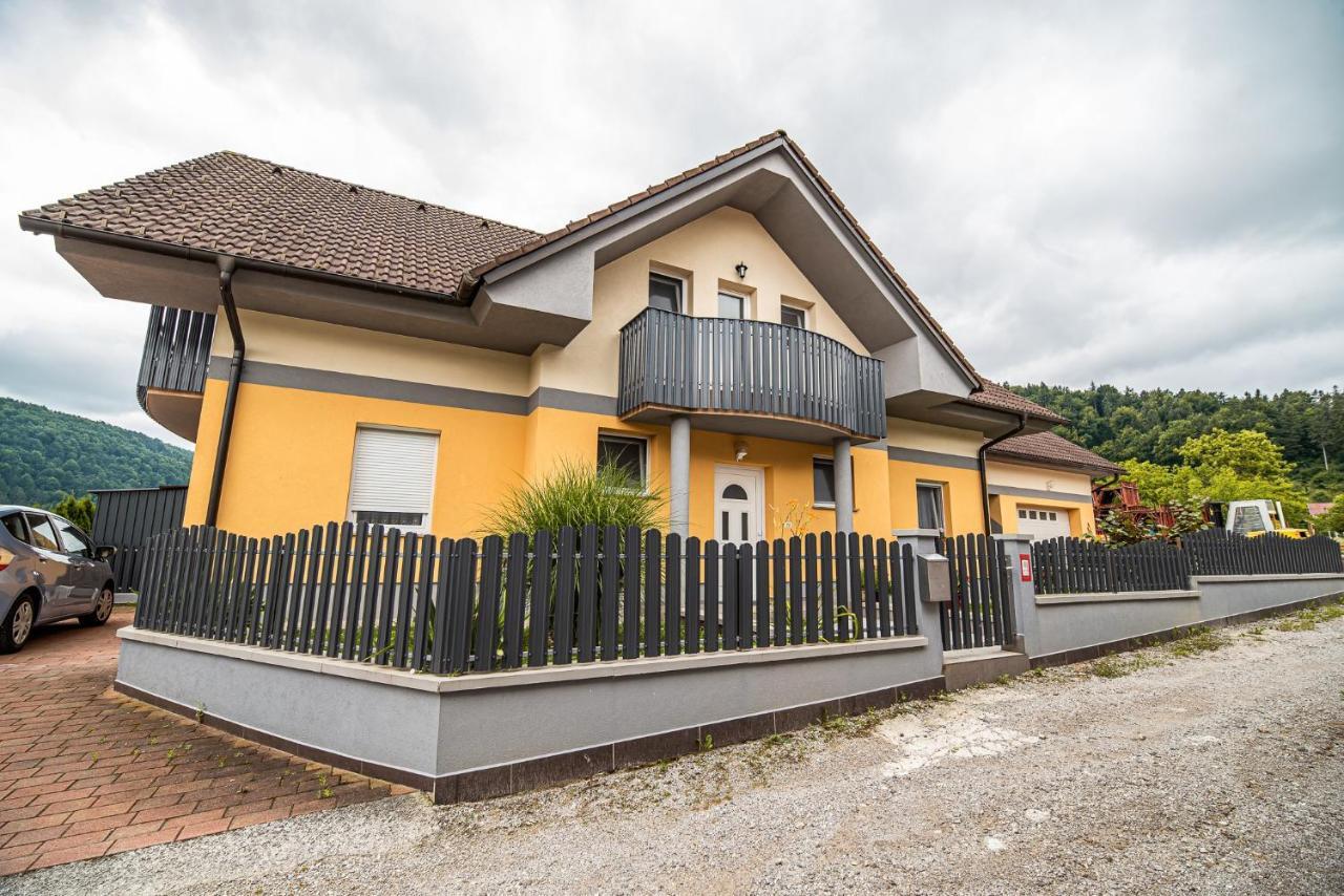 Apartment Zelimlje Skofljica ภายนอก รูปภาพ