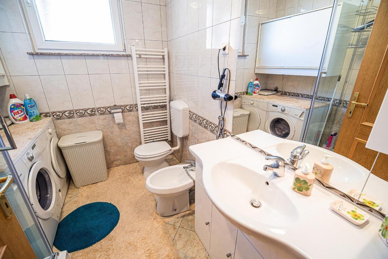 Apartment Zelimlje Skofljica ภายนอก รูปภาพ